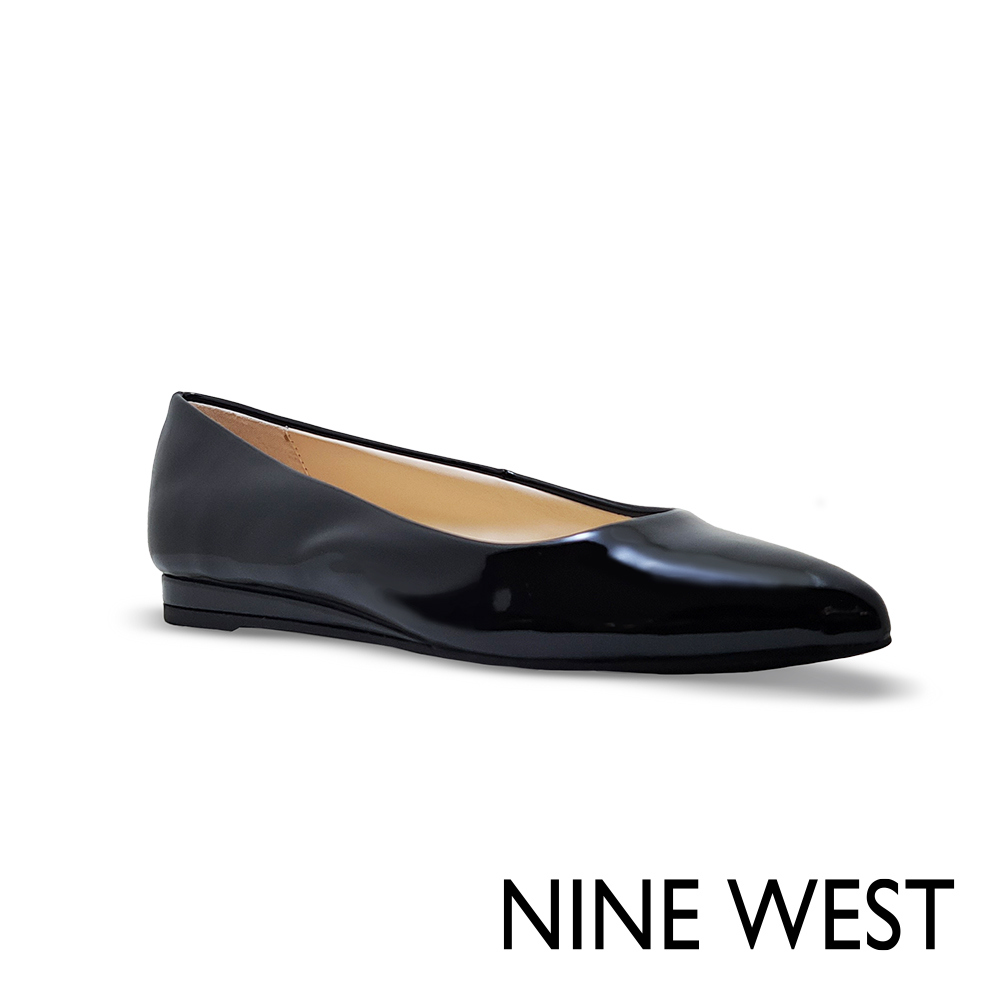 NINE WEST FLIVE3純色尖楦頭平底鞋-黑色