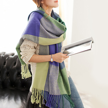 【幸福揚邑】羊絨質感格紋保暖圍巾/披肩-藍綠格