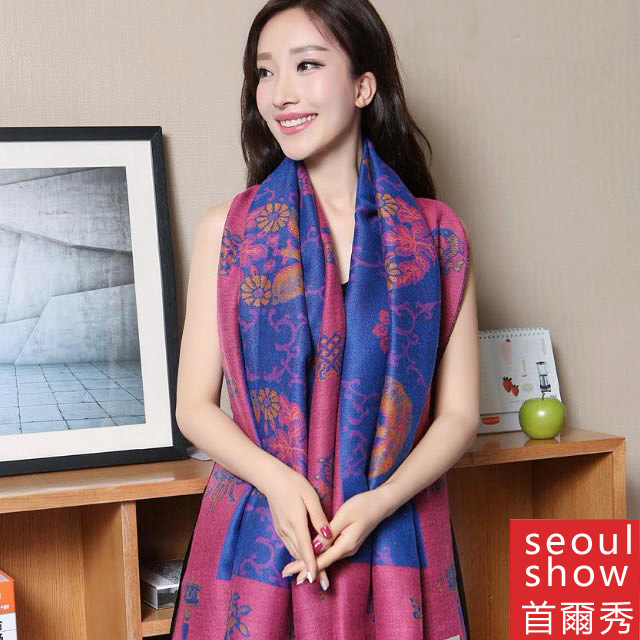 Seoul Show首爾秀 藏傳花間 仿羊絨雙面提花圍巾披肩 粉紅框藏青底