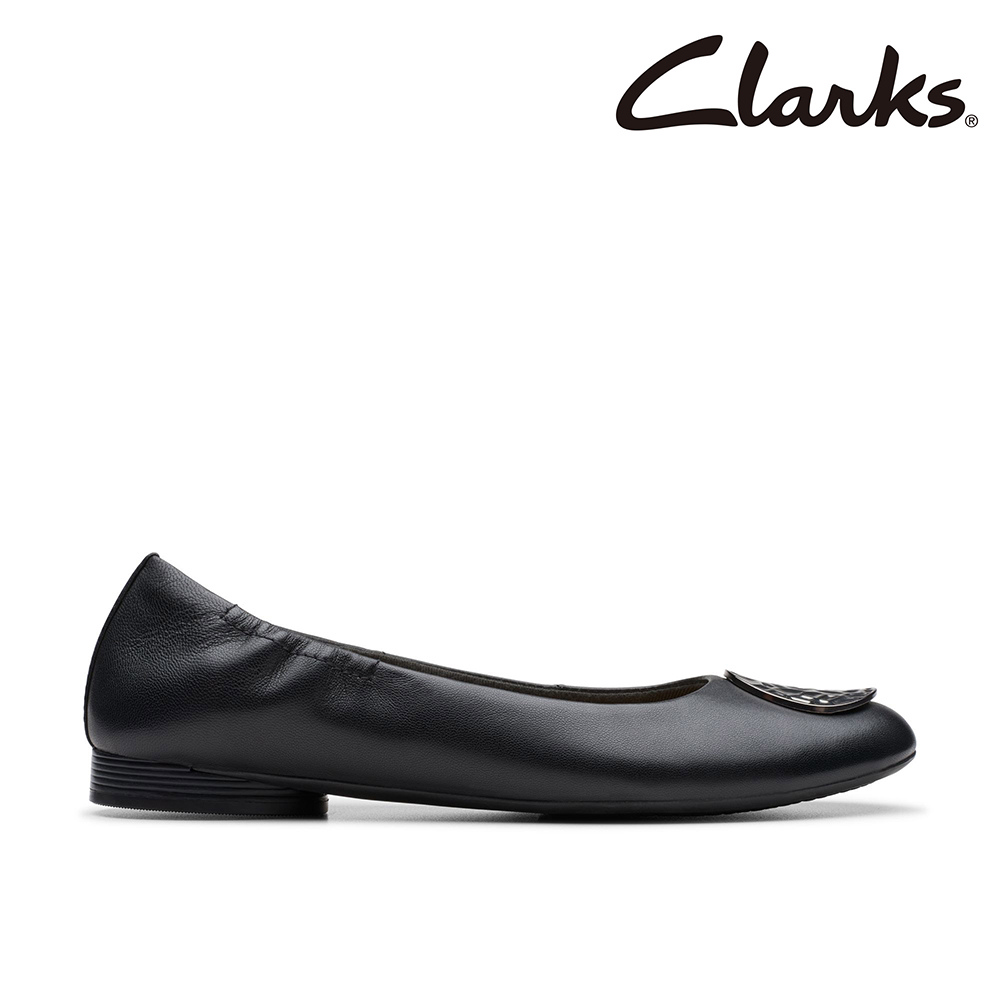 【Clarks】女鞋Loreleigh Ave金屬圓牌飾釦娃娃鞋CLF77372D
