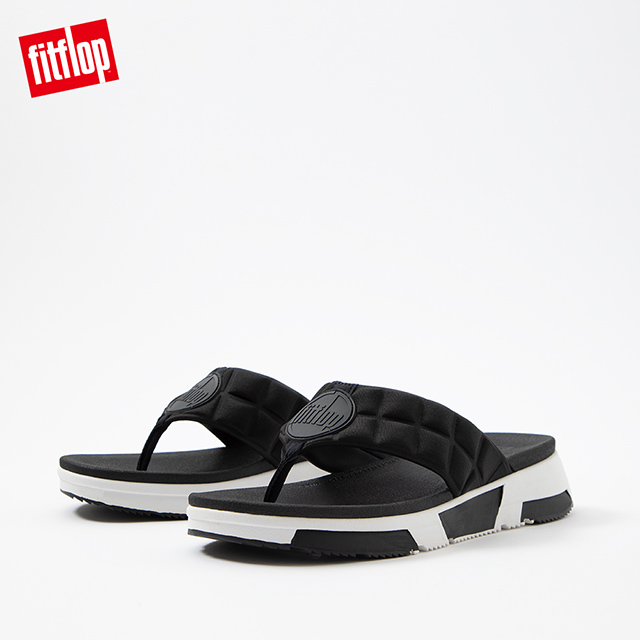 【FitFlop】HAYLIE QUILTED CUBE TOE-THONGS 運動風夾腳涼鞋-女(黑色)