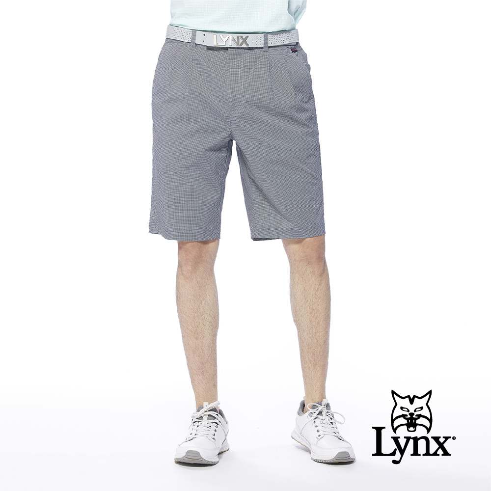 【Lynx Golf】男款日本進口面料基本款經典格紋夾標設計雙折休閒短褲(二色)