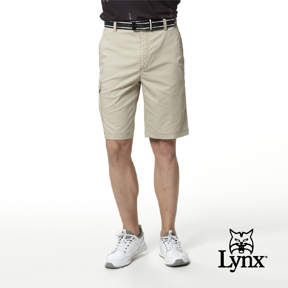 【Lynx Golf】男款彈性舒適棉麻側袋設計素面款式平面休閒短褲-卡其色