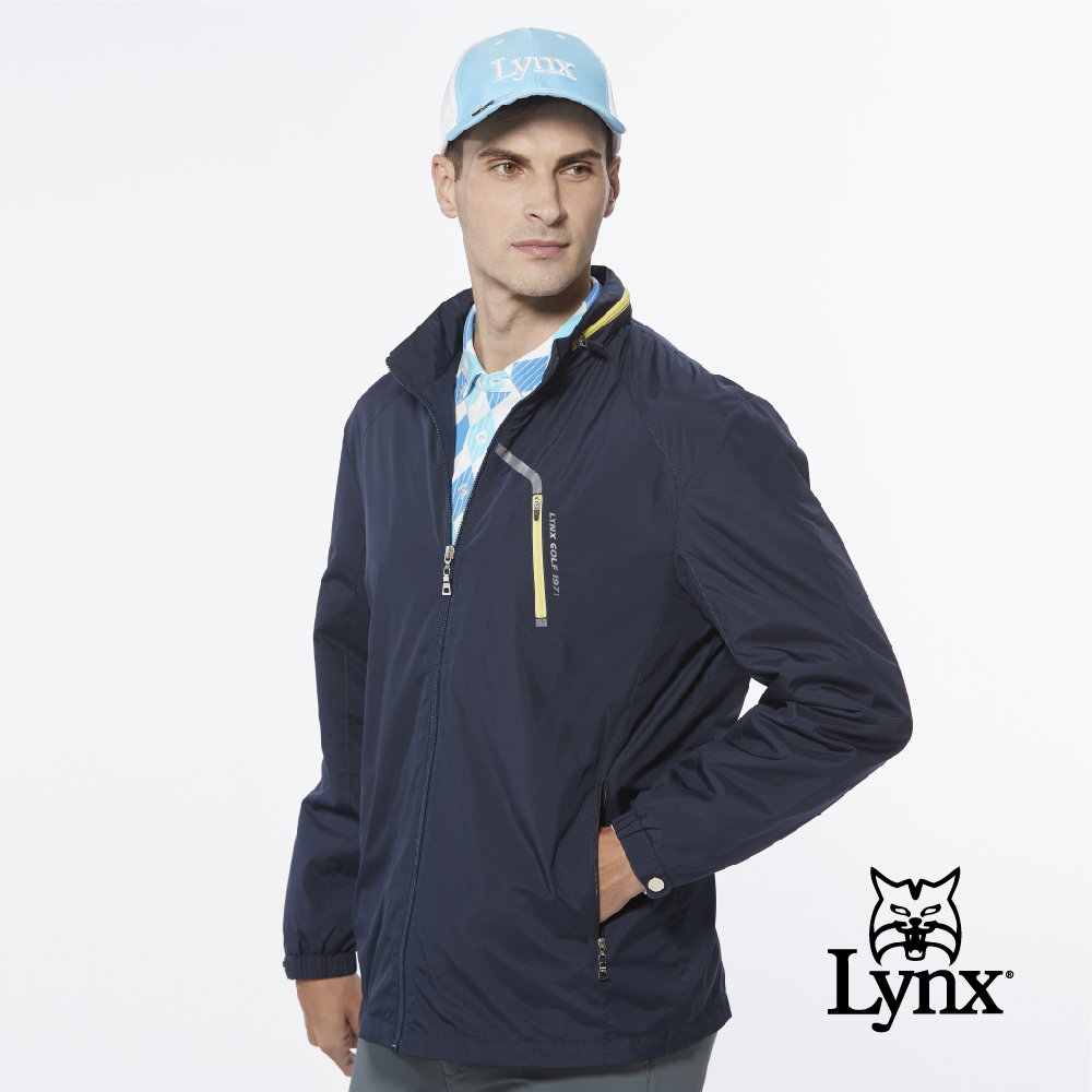 【Lynx Golf】男款防風跳色內刷毛胸袋拉鍊設計連帽可收式長袖外套(二色)