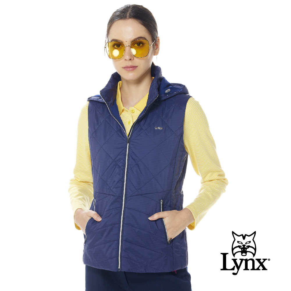 【Lynx Golf】女款保暖舒適鋪棉橫條紋造型帽緣出芽設計無袖可拆式連帽背心-深藍色