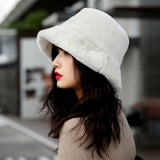 【幸福揚邑】韓版時尚保暖毛絨漁夫帽盆帽平頂帽-白