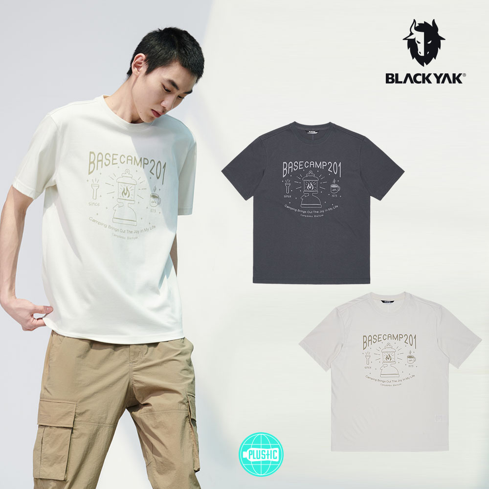 【BLACKYAK】bcc CAMPBELL短袖上衣 (燕麥色/碳灰) 露營圖騰 印花 T恤 中性 上衣 |BYAB1NC505