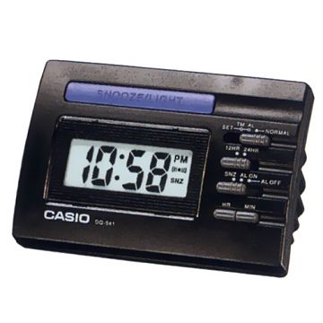 CASIO 數字小型電子鬧鐘(黑)