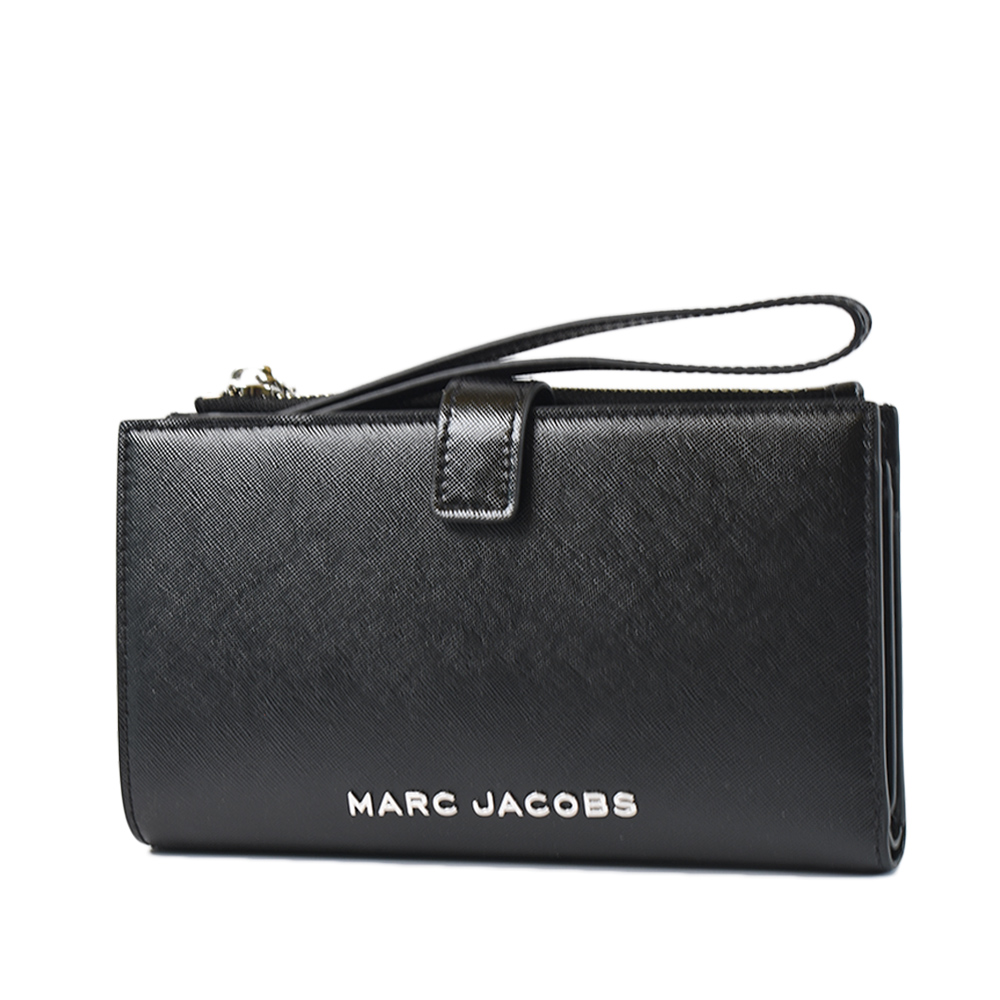 MARC JACOBS 金屬LOGO防刮十字紋釦式掛帶手機包/長夾-黑色
