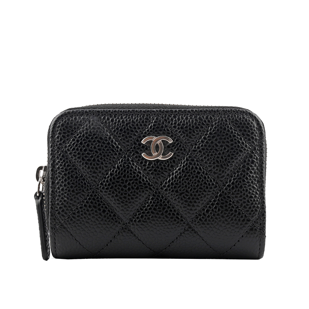 CHANEL 銀色CC Logo 荔枝牛皮ㄇ形拉鍊零錢包(黑色) AP0216 Y01588 C3906