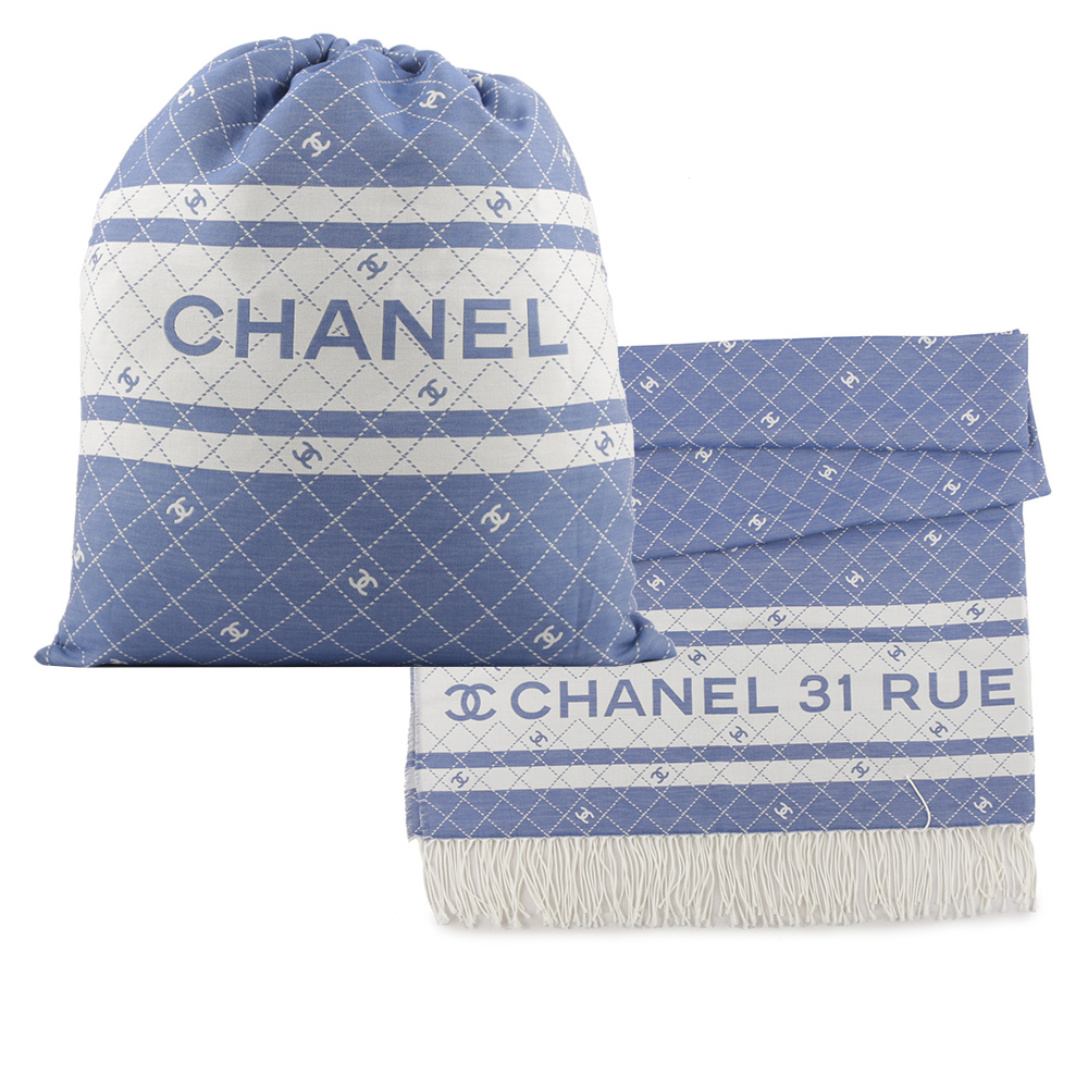 CHANEL CC Logo 標誌菱格紋棉質混絲束口後背包+浴巾組(藍色) AA9922 B16071 NW154