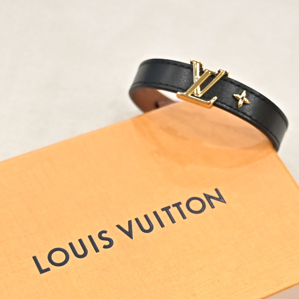 Louis Vuitton LV M8085E LV Iconic 金屬LOGO簡約皮革手環.黑/金 現貨