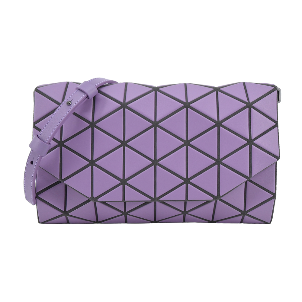ISSEY MIYAKE 三宅一生 BAOBAO 霧面幾何菱格翻蓋斜揹包-淺紫色