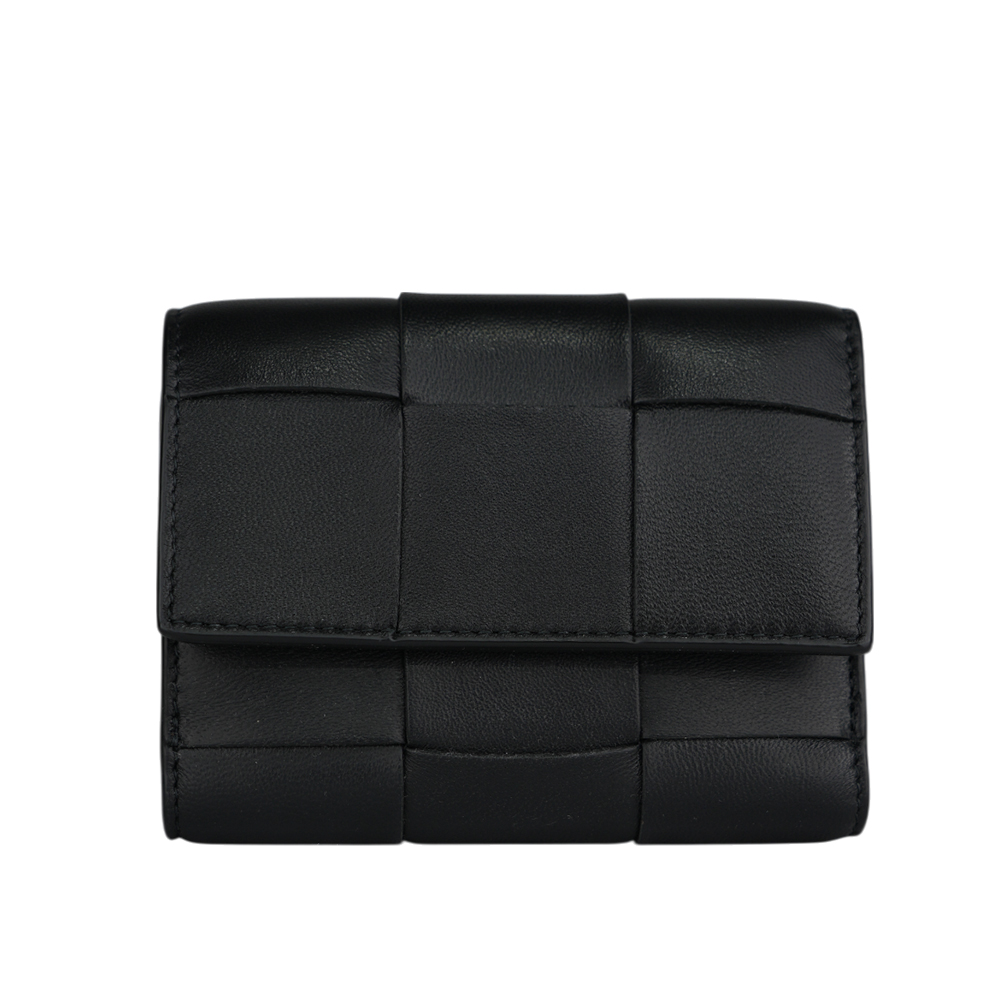 BOTTEGA VENETA Cassette 大格小羊皮編織三折短夾(黑色) 814686 VCQC1 8425