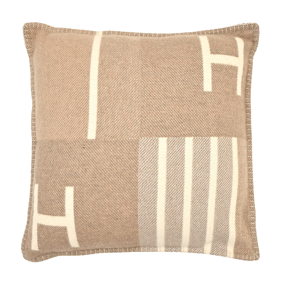 Hermes 愛馬仕 Avalon Vibration緹花織羊毛與喀什米爾混紡抱枕(50cm/自然棕)