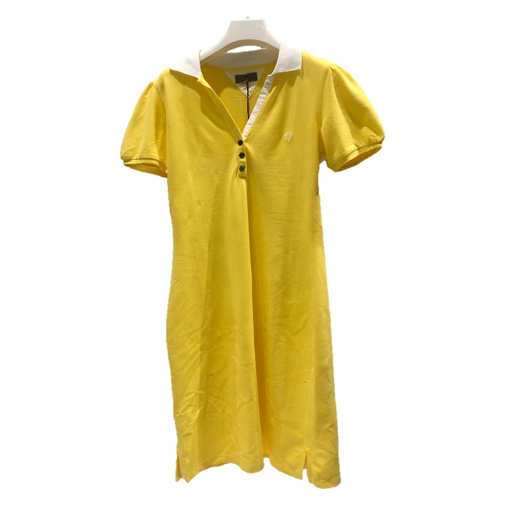【Aigner 艾格納】刺繡LOGO V領素面POLO衫棉質連身洋裝-黃色