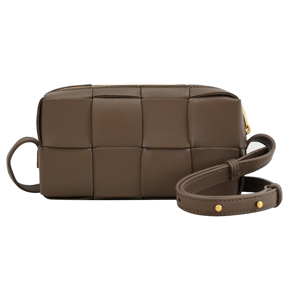 BOTTEGA VENETA 755031 Mini Cassette 簡約大格編織迷你斜背相機包.灰褐色