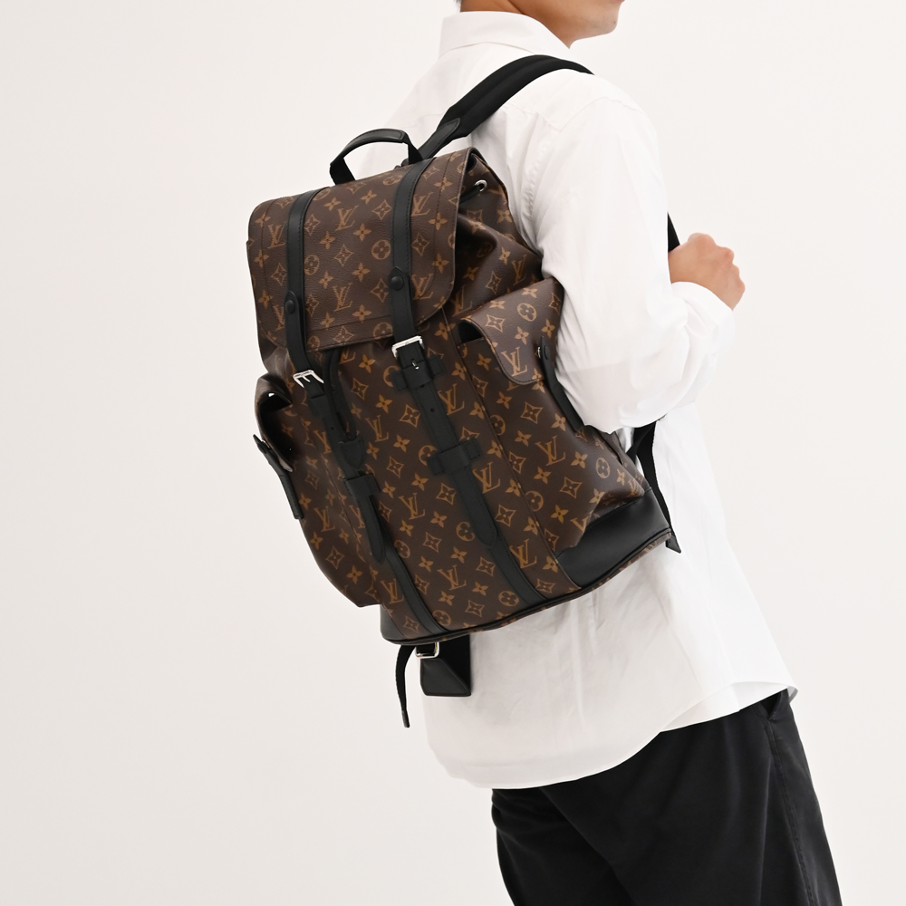 Louis Vuitton 路易威登 LV M43735 Christopher MM 經典花紋大容量抽繩束口後背包 現貨