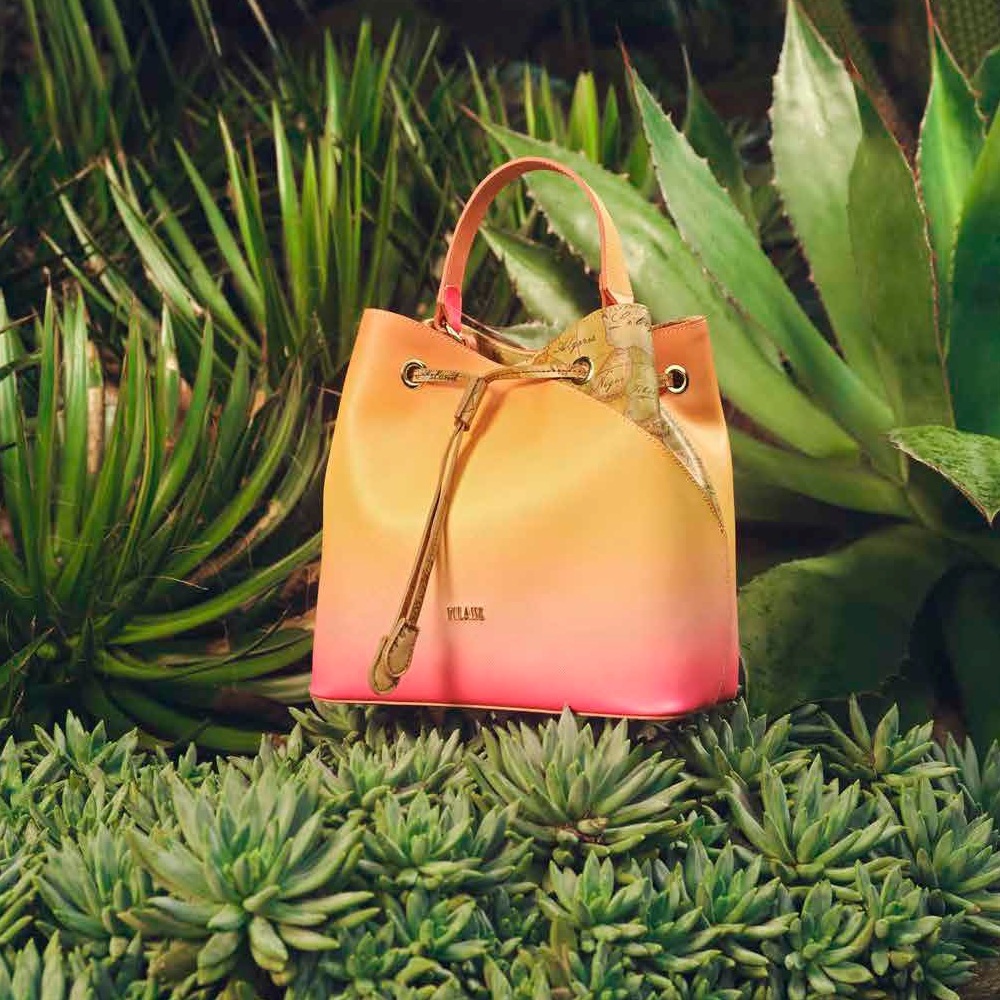 Alviero Martini 【 義大利地圖包】夕陽漸層水桶包24cm-橘粉色