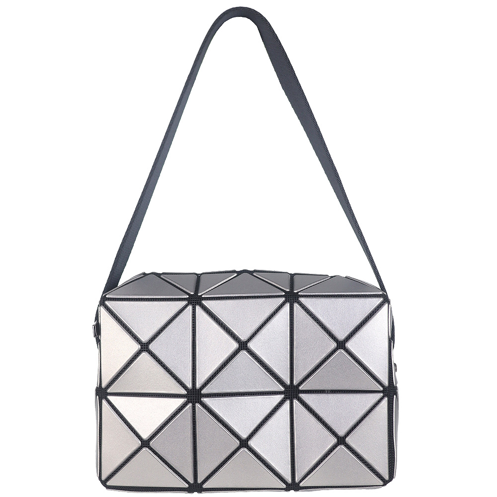 ISSEY MIYAKE 三宅一生 BAOBAO 珠光銀皮紋方格2x3立體小斜揹包