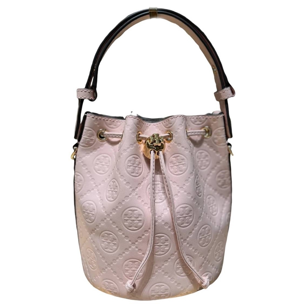 【TORY BURCH】TB 浮雕壓花LOGO 水桶包手提斜背兩用包(櫻花粉贈原廠防塵袋紙袋)