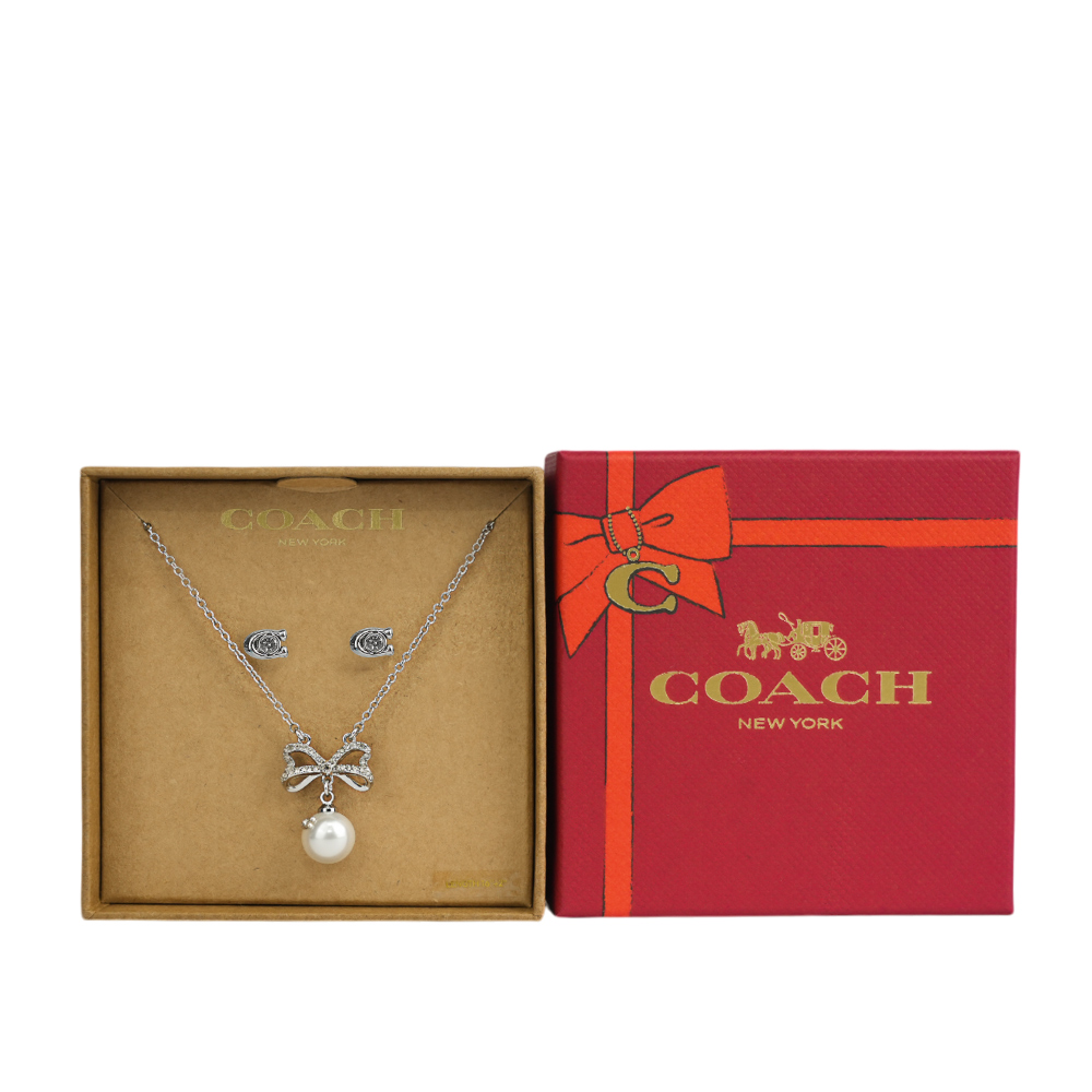COACH C Logo 玻璃珍珠針式耳環+玻璃珍珠蝴蝶結項鍊飾品禮盒(銀色) CY109 XGH