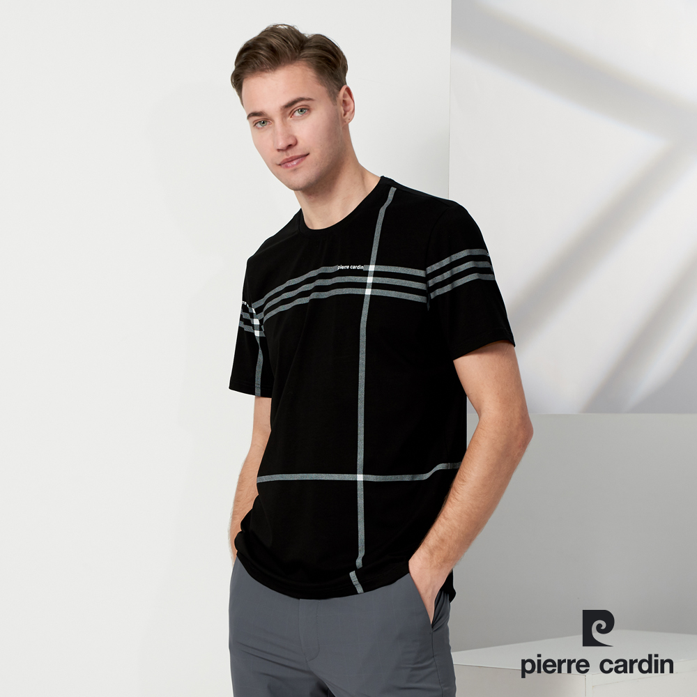 【pierre cardin 皮爾卡登】男款 大定位格子印花圓領T恤-黑色 (5237281-99)