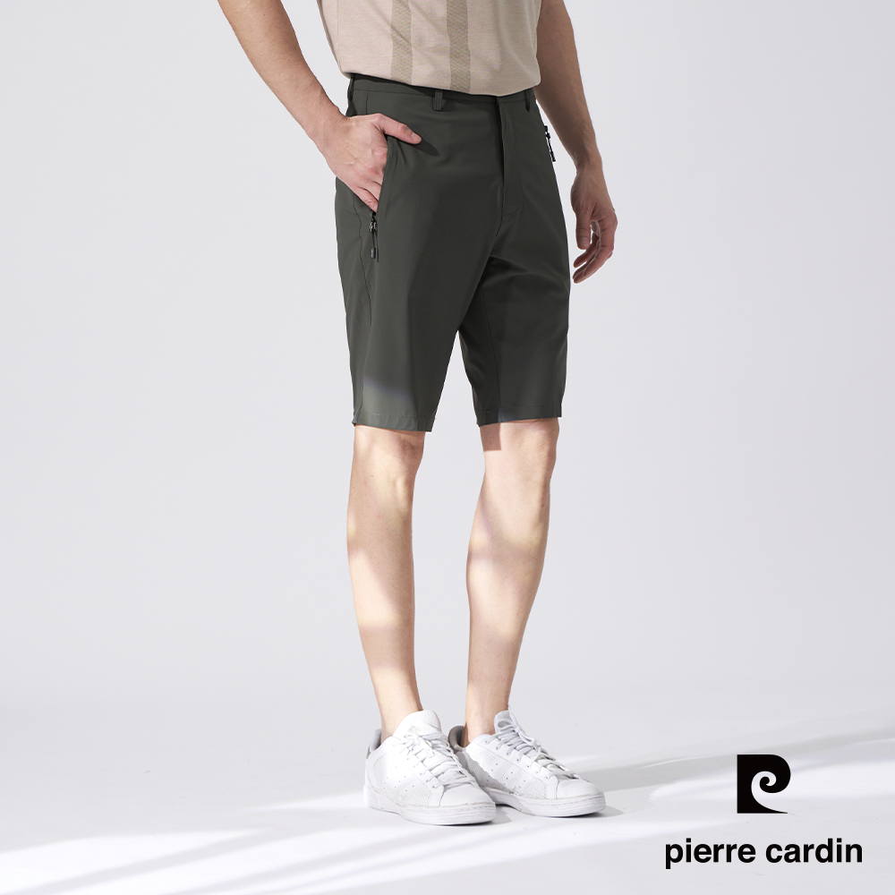 【pierre cardin 皮爾卡登】男款 平口內腰頭鬆緊素色彈性休閒短褲-深橄綠 (5247962-47)