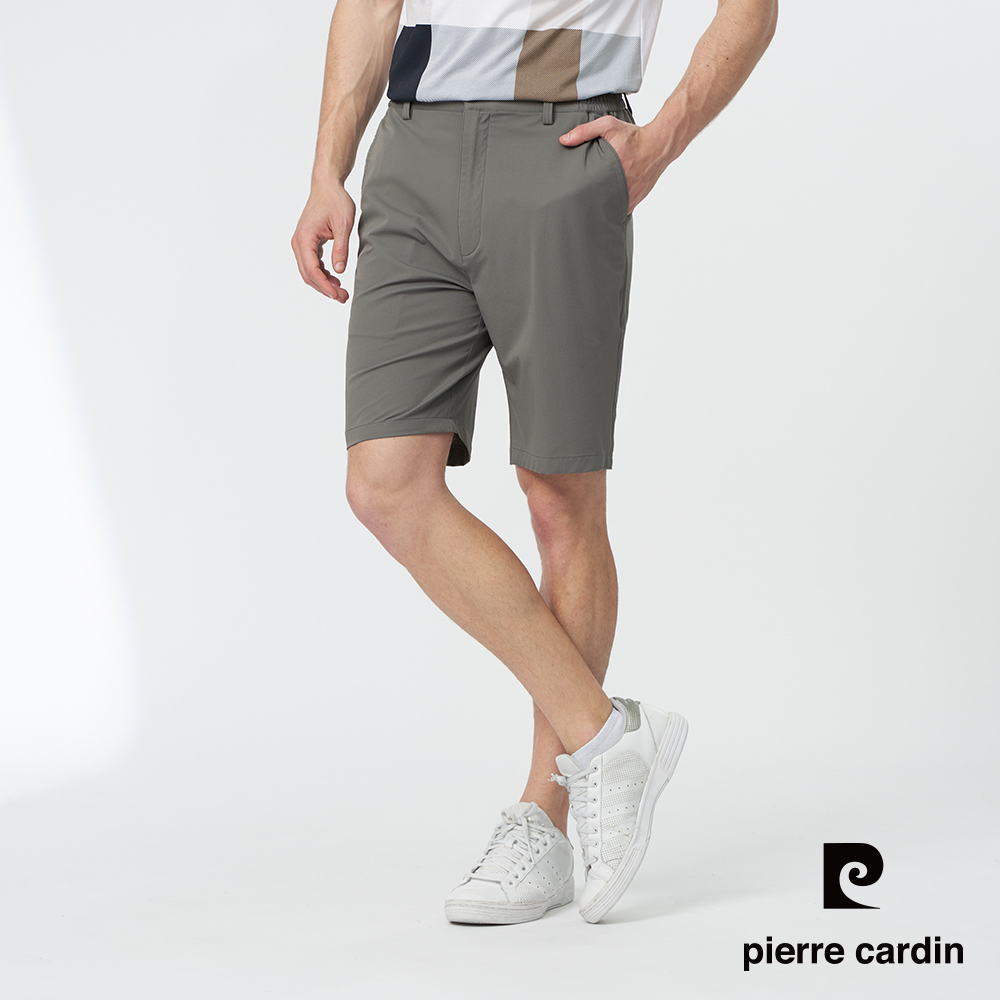 【pierre cardin 皮爾卡登】男款 側腰鬆緊微彈性暗紋平口休閒短褲-橄欖綠 (5247964-84)
