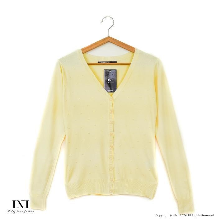【INI】日常必備、細緻柔軟點點針織外套．黃色