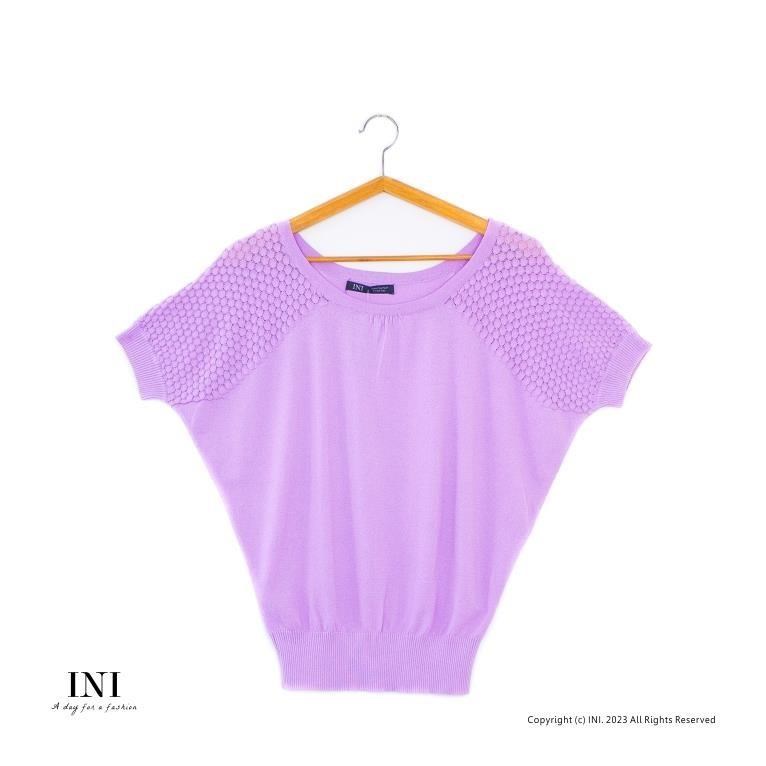 【INI】優雅質感、專櫃肩膀手袖造型針織上衣．淺紫色