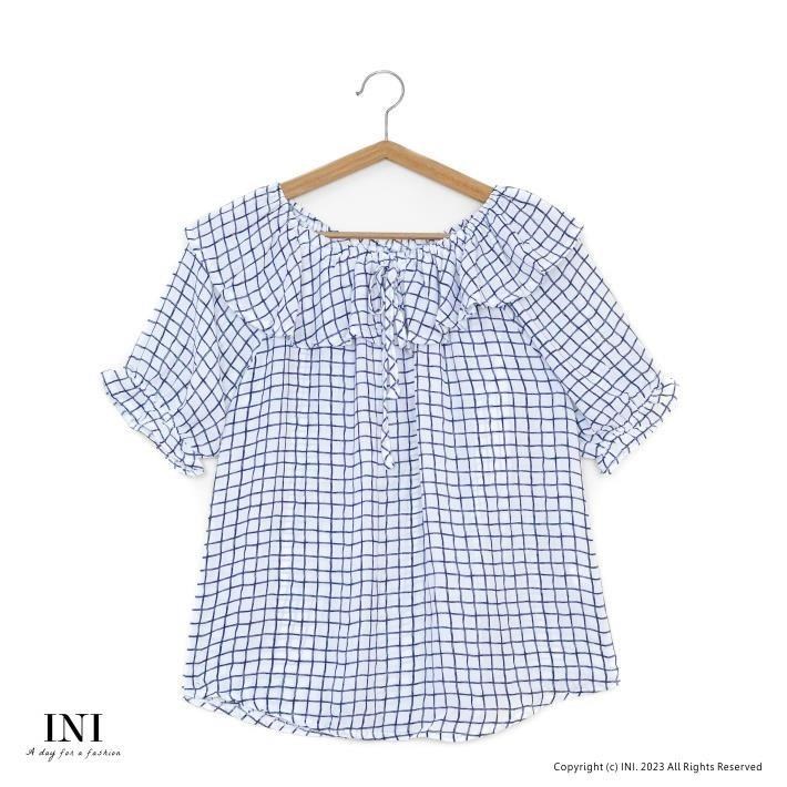 【INI】簡單美型、荷葉領輕盈舒適上衣．白色