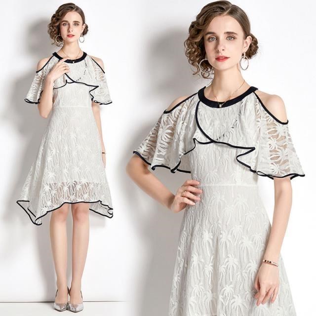 《D'Fina 時尚女裝》 白色露肩荷葉邊洋裝 時尚氣質收腰顯瘦裙子