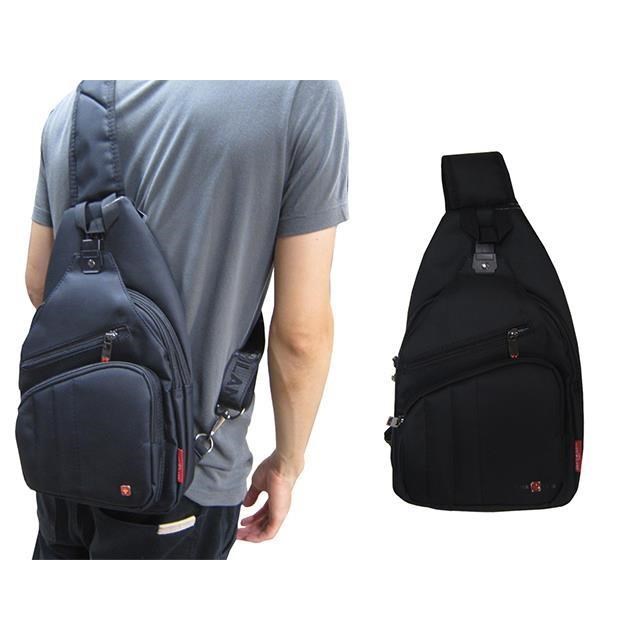 胸前包中容量三層主袋+外袋共六層單左單右肩背防水尼龍布外袋可5.5寸手機