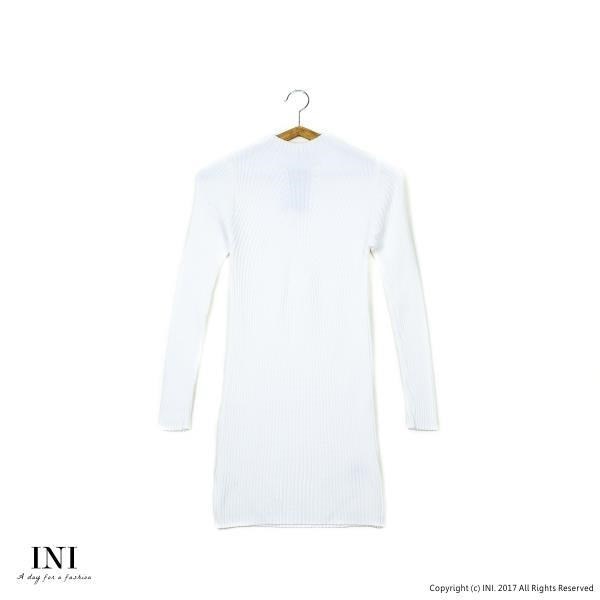 【INI】親膚貼身、典雅坑條針織內搭長上衣．白色