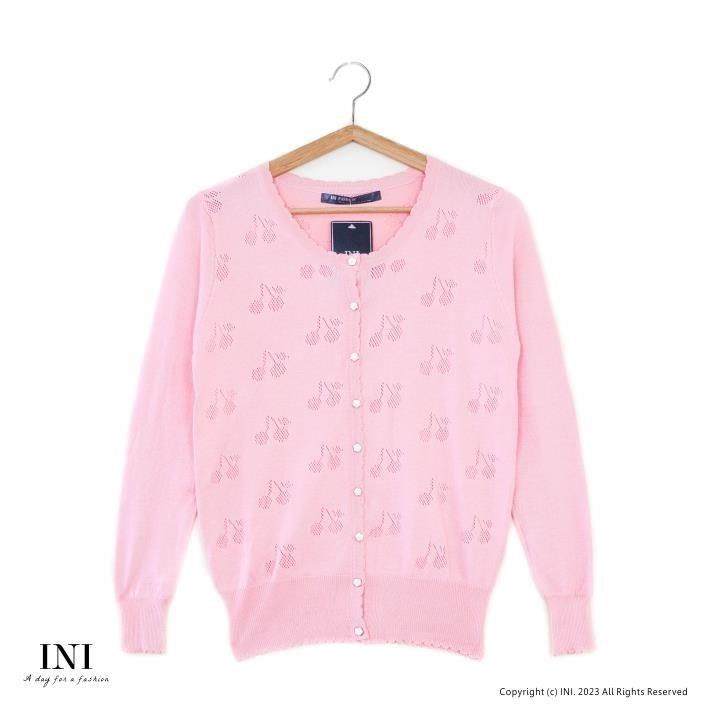 【INI】隨時穿搭、櫻桃織紋針織外套上衣．粉色