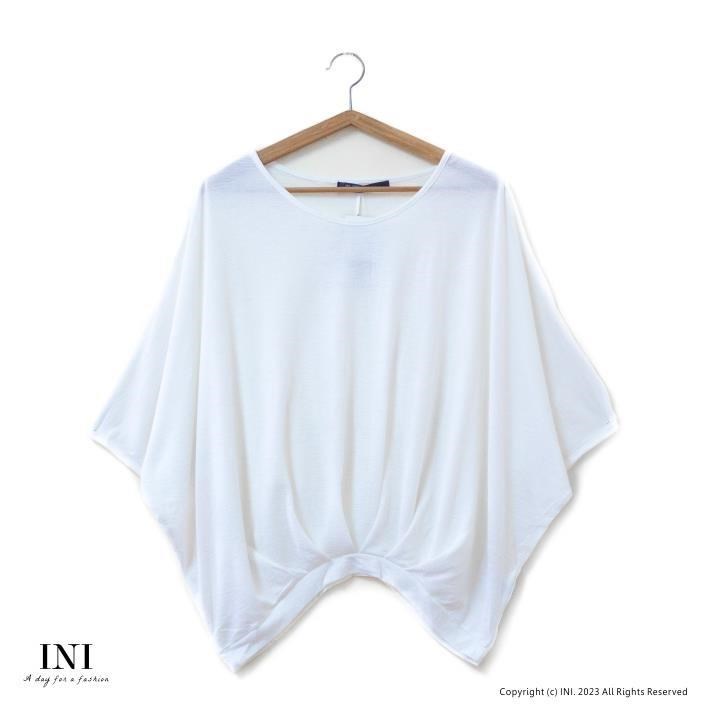 【INI】寬鬆簡約、小露香肩連袖線條上衣．白色