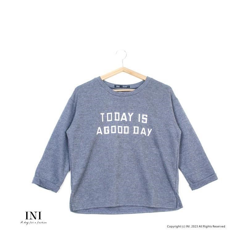 【INI】簡約好感、氣質印花字母寬版上衣．灰色