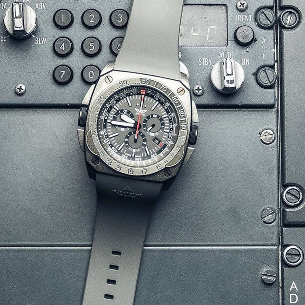 瑞士 AVIATOR 飛行員 空霸計時腕錶-M.2.30.7.221.6