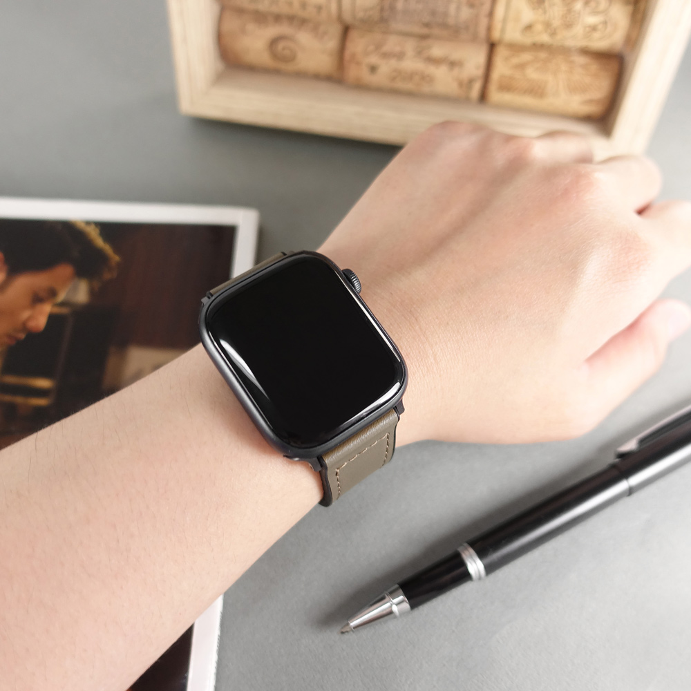 Apple Watch 全系列通用錶帶 蘋果手錶替用錶帶 黑鋼磁吸扣 外皮革內橡膠錶帶 褐色#858-336IC-TE