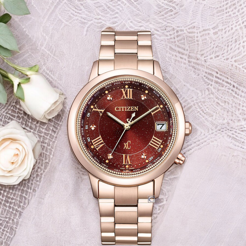 CITIZEN 星辰錶 xC 廣告限定款 五局電波錶 時尚錶 女錶 玫瑰金色 鈦金屬-CB1138-62W
