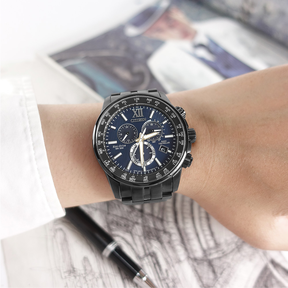 CITIZEN 星辰錶 /CB5885-85L/光動能 電波錶 萬年曆 藍寶石水晶玻璃 不鏽鋼手錶 藍x鍍黑 43mm