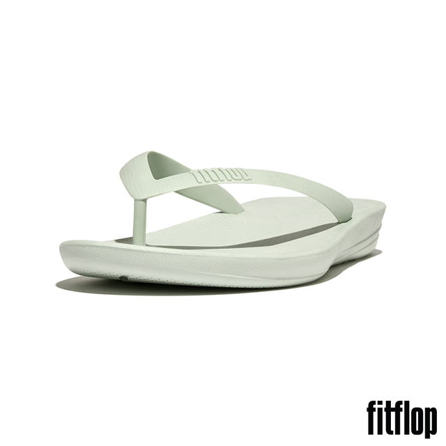 【FitFlop】iQUSHION 經典輕量夾腳涼鞋-男(灰綠色)