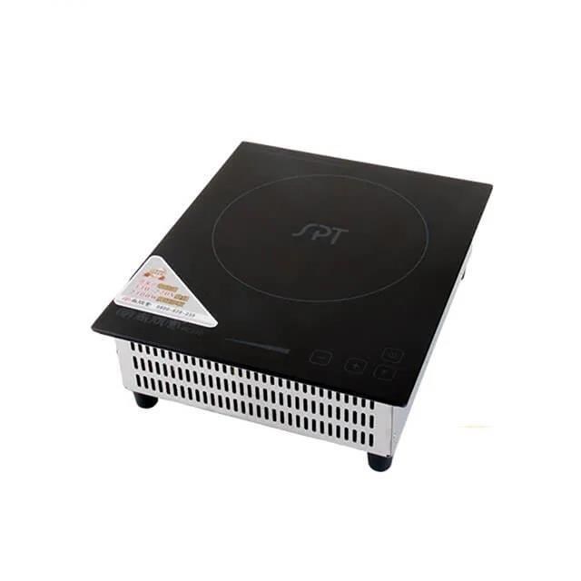  尚朋堂 RC210 電磁爐，臺灣原廠製造，黑色系設計時尚耐用。支援110V/220V雙電壓，60Hz頻率，1200W以上高效功率，適合各種廚房需求。產品重量約2.1KG，電源線長1.6公尺，便於攜帶與使用。全機1年保固，提供安全穩定加熱，快速煮食，節能環保，是家庭與外出烹飪的理想選擇。 