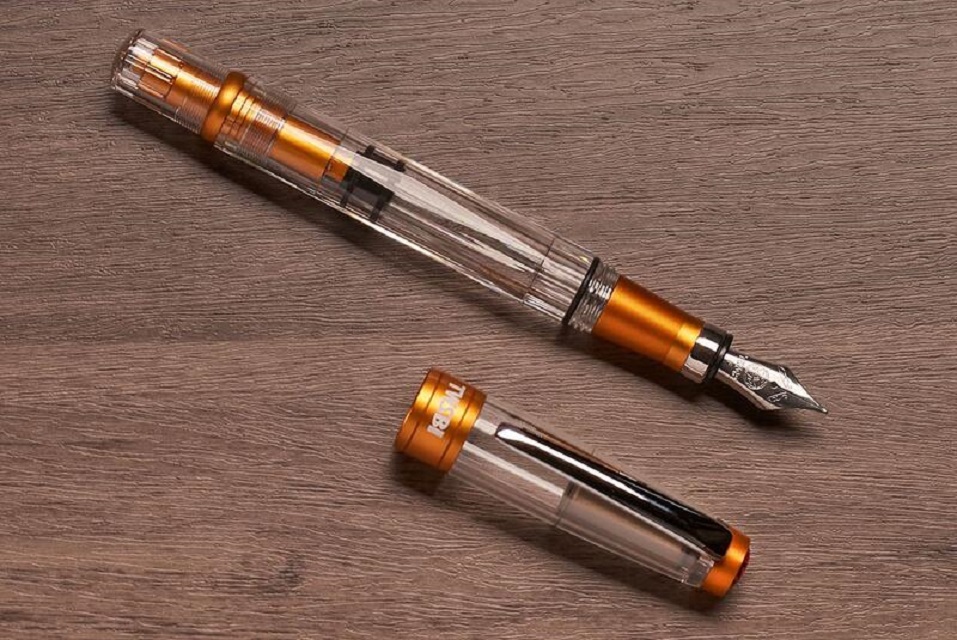 臺灣 TWSBI 三文堂 Diamond鑽石 580 AL R 鋁合金版透明活塞鋼筆(夕陽金)