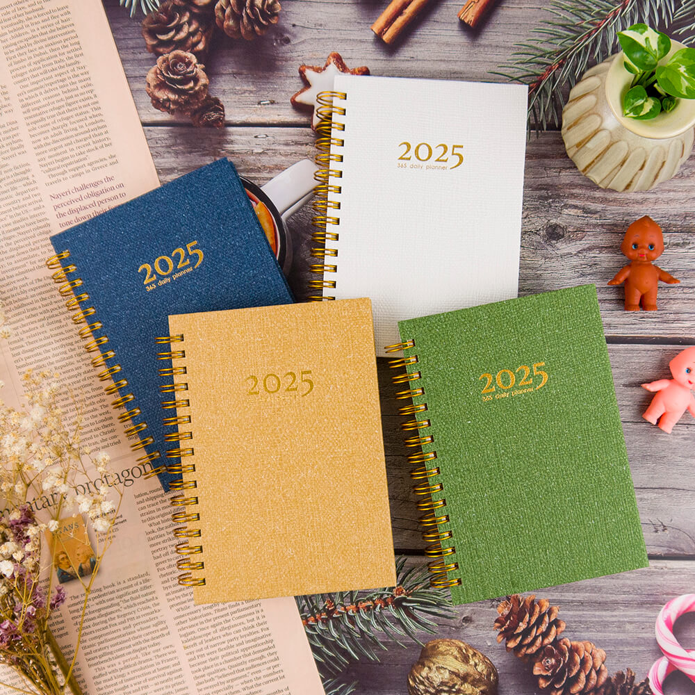 【conifer綠的事務】2025年50K薴麻雙線圈橫式週誌