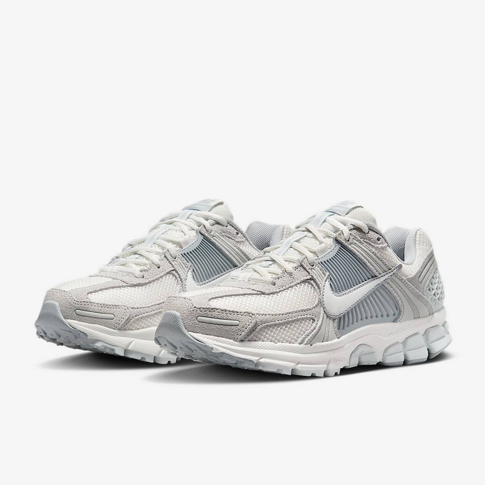 【NIKE】W NIKE ZOOM VOMERO 5 女 休閒鞋 米白灰-HQ0458001