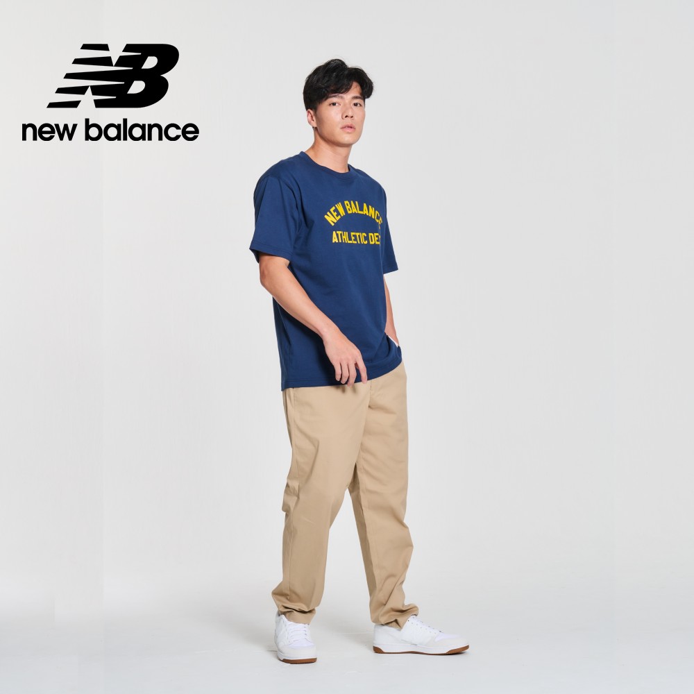 【New Balance】撞色標語短袖上衣_男性_深藍色_MT41514NNY