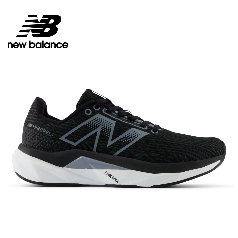【New Balance】慢跑鞋 黑色 女性 WFCPRLB5-D楦