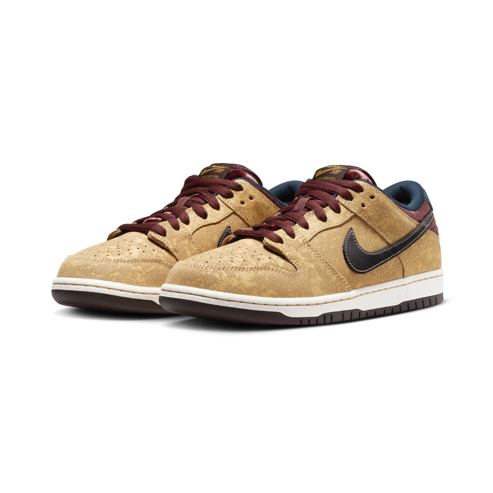 【NIKE】NIKE SB DUNK LOW PRO 男鞋 女鞋 滑板鞋 電影之城 卡其色 酒紅-FZ1278200